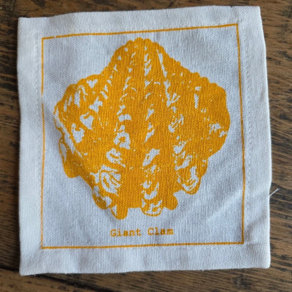 TWOS COMPANY Set 6 Cotton Shell‎ Cocktail Napkins Coastal Beach Entertaining